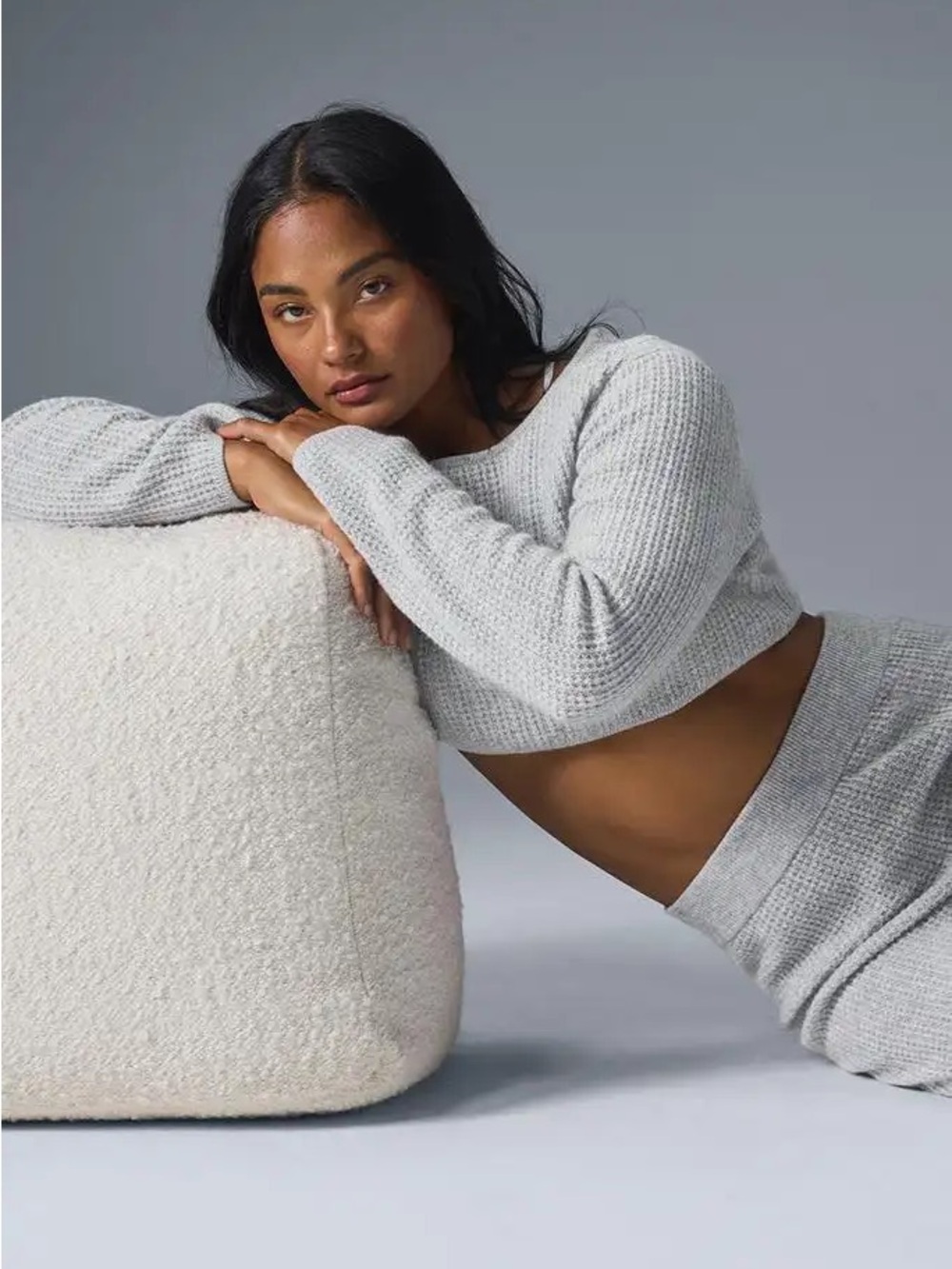 ALO Yoga Light Gray Cropped Crew Sweater